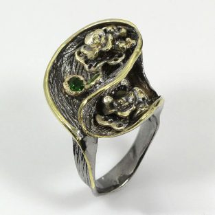 תכשיט לכלה ולערב: טבעת בשיבוץ אבן דיופסיד תכשיט יוקרה עבודת יד