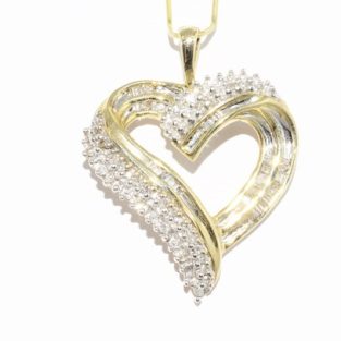 תכשיט זהב לכלה: תליון בשיבוץ 69 יהלומים עיצוב לב