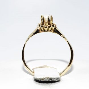 תכשיט זהב לכלה: טבעת זהב 14 קרט בשיבוץ פנינה לבנה 2.90 קרט