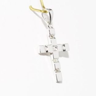 תכשיט לכלה ולערב: תליון זהב לבן בשיבוץ 6 יהלומים לבנים עיצוב צלב אורך: 2 ס"מ