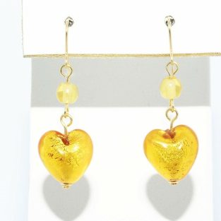 תכשיט לכלה ולערב: עגילי זהב צהוב 14 קרט בשיבוץ 2 סיטרין + זכוכית מורנו בעיצוב לב
