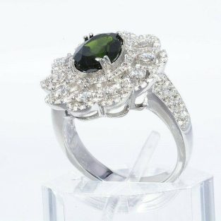 תכשיט לכלה ולערב: טבעת יוקרה כסף בשיבוץ דיופסיד וטופז לבן